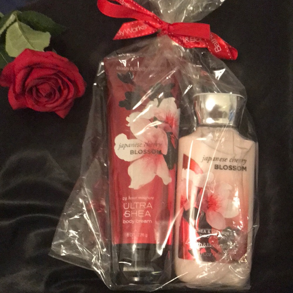 Gift set 🍒🌸